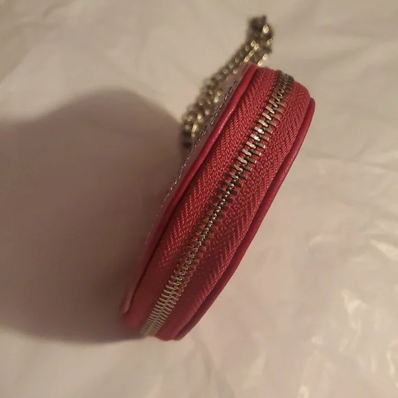 Juicy Couture Raspberry Tart Wristlet Heart-Shaped with Chain NWNT - Picture 4 of 6